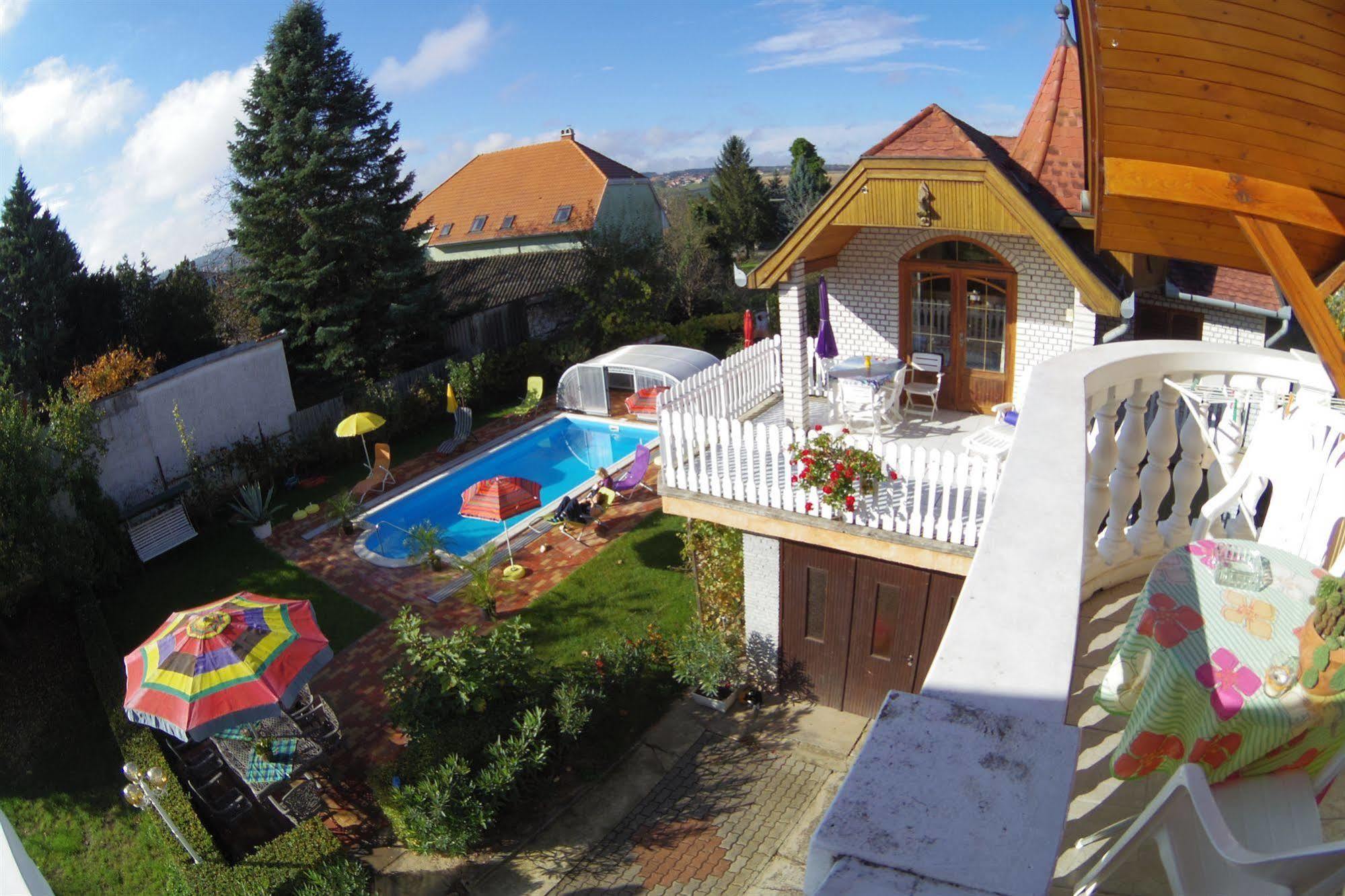 Joker Villa Apartmanhaus Hévíz Exterior foto